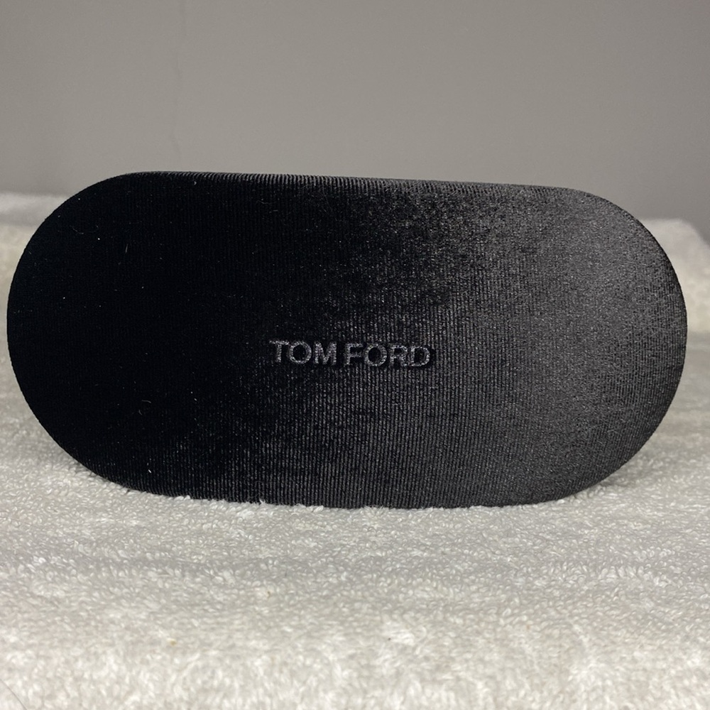 NEW IN BOX Tom Ford Hanley 57mm Photochromic Butterfly Sunglasses [In Box] - Picture 13 of 14